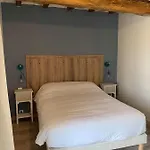 Le Marquis De La Guintre 3*
