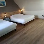 Le Marquis De La Guintre Couette-café 3*