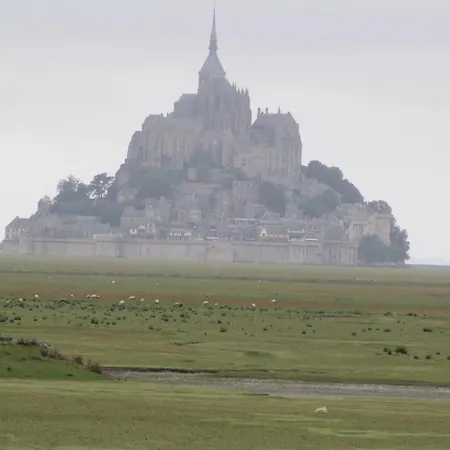 Le Marquis De La Guintre Courtils