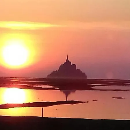 Le Marquis De La Guintre Bed & Breakfast