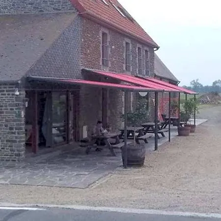 Le Marquis De La Guintre Bed & Breakfast 3*