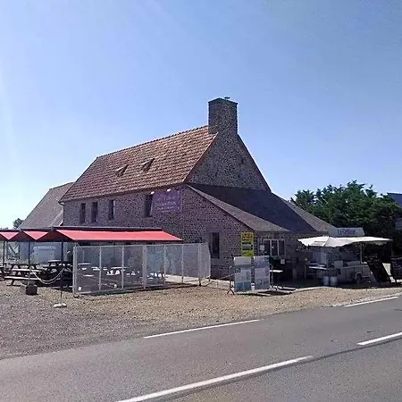 Le Marquis De La Guintre Bed & Breakfast Courtils