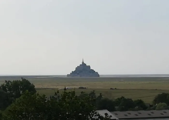 Le Marquis De La Guintre