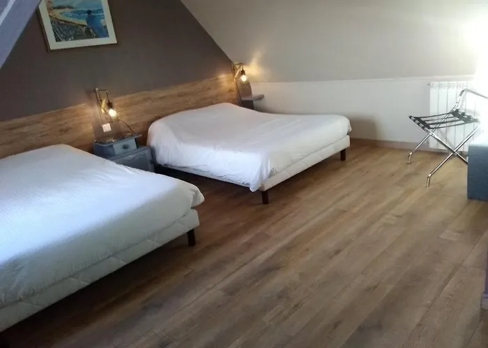 Le Marquis De La Guintre Bed & Breakfast 3*